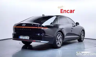 Hyundai Grandeur 2023 2.5 Автомат в Москве № 1142811, миниатюра 2