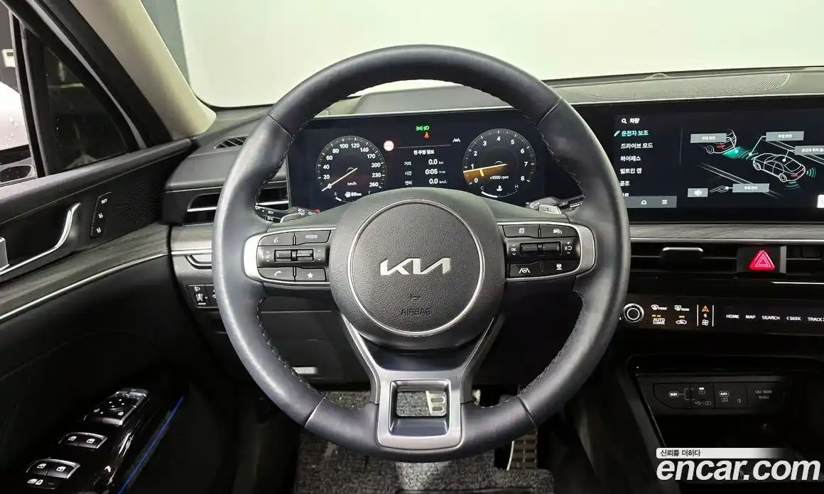 Kia K5 2025 2.0 Автомат в Москве № 1142981, фото 13