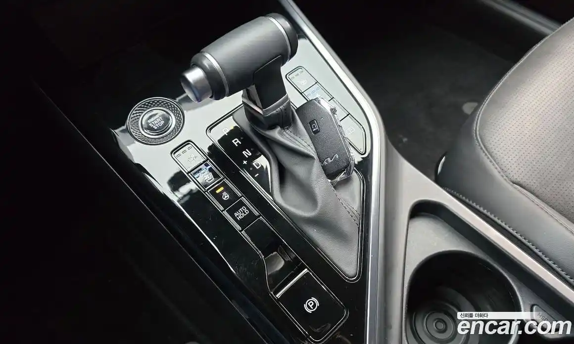 Kia Niro 2022 1.6 Автомат в Москве № 1143160, фото 9