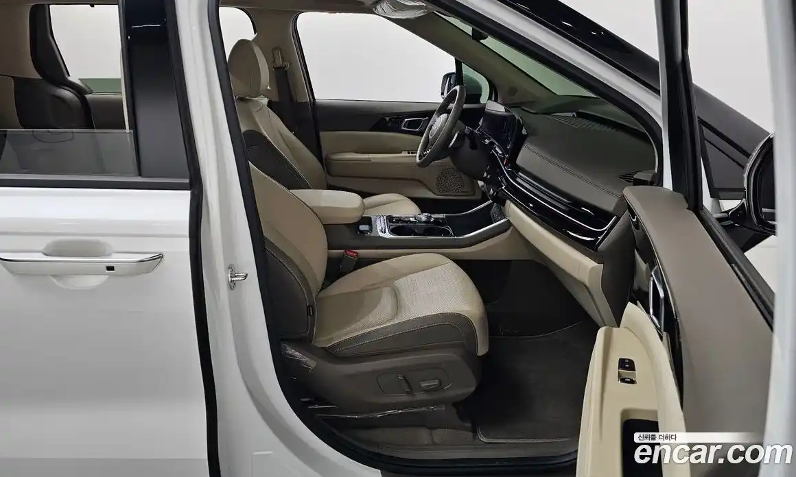 Kia Canival 2023 3.5 Автомат в Москве № 1143204, фото 11