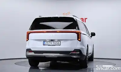 Kia Canival 2023 3.5 Автомат в Москве № 1143204, миниатюра 4