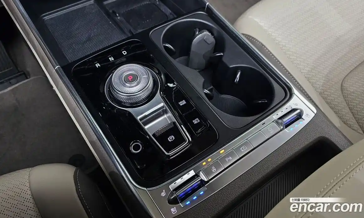 Kia Canival 2023 3.5 Автомат в Москве № 1143204, фото 9