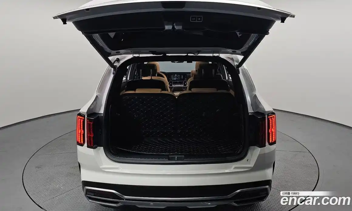 Kia Sorento 2022 1.6 Автомат в Москве № 1143395, фото 20