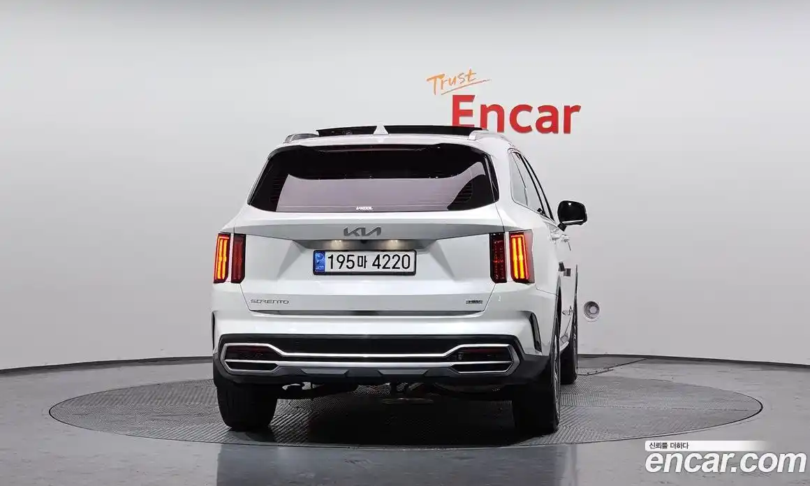 Kia Sorento 2022 1.6 Автомат в Москве № 1143395, фото 4