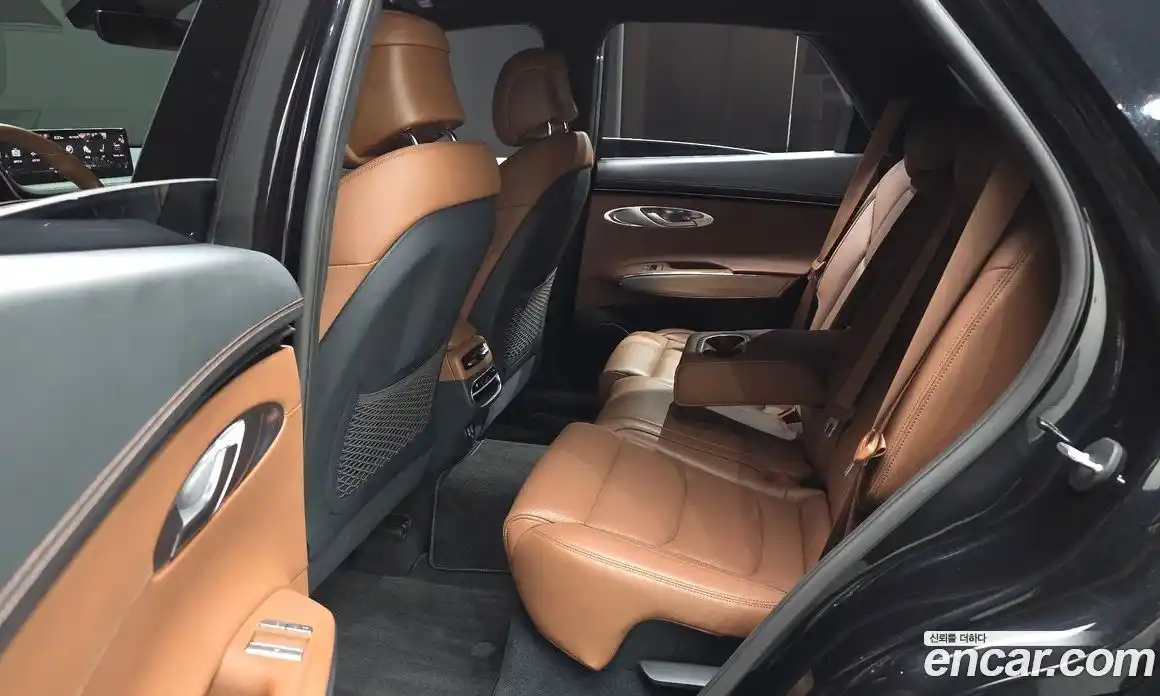 Genesis GV70 2021 2.5 Автомат в Москве № 1143540, фото 12