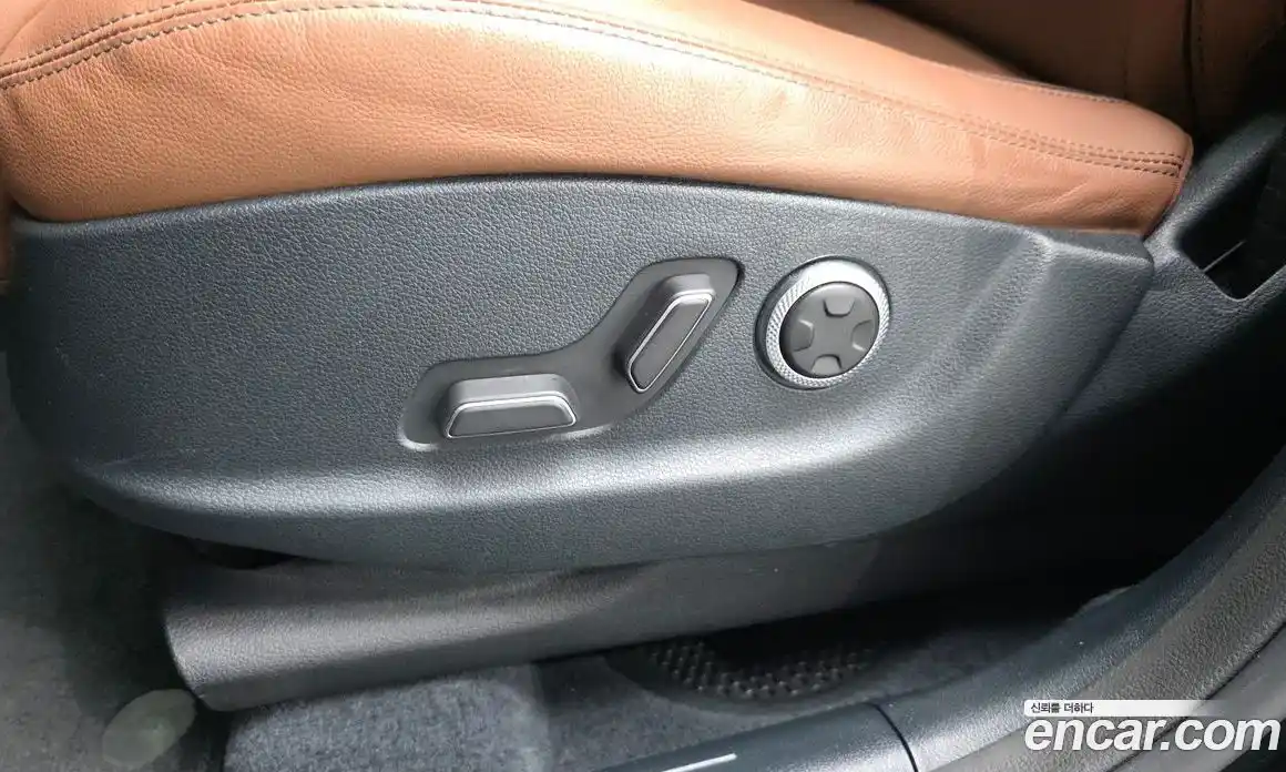 Genesis GV70 2021 2.5 Автомат в Москве № 1143540, фото 17