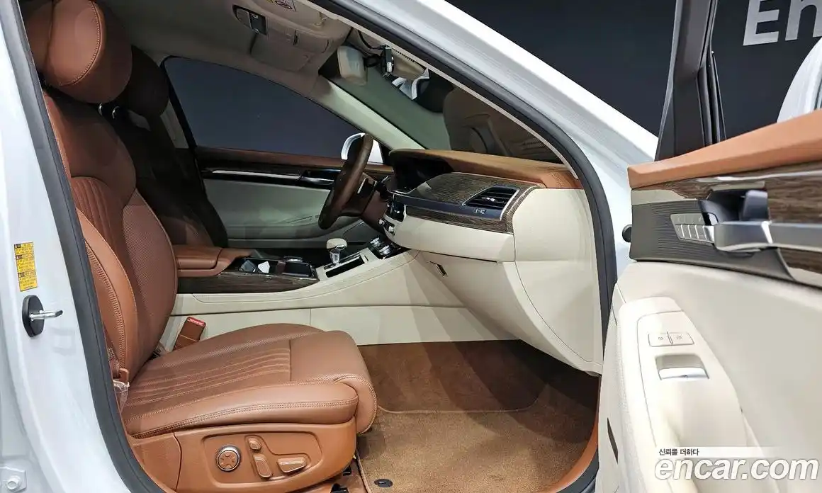 Genesis G90 2021 3.8 гидро в Москве № 1143583, фото 10