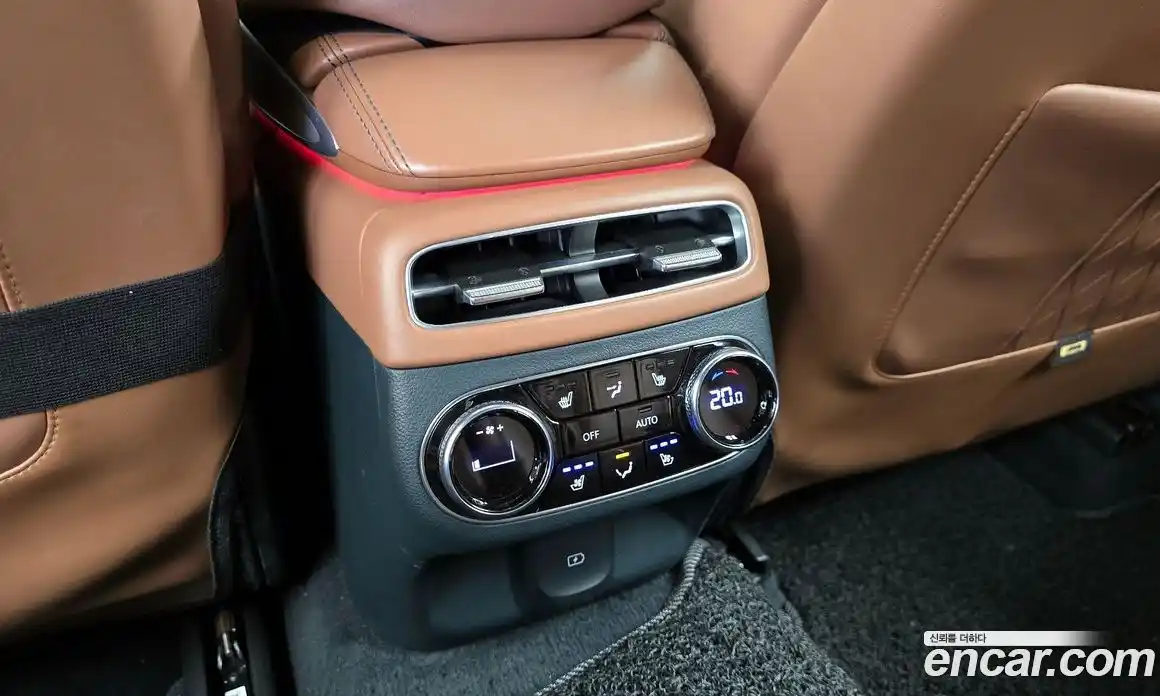 Genesis GV70 2023 2.5 Автомат в Москве № 1143610, фото 19