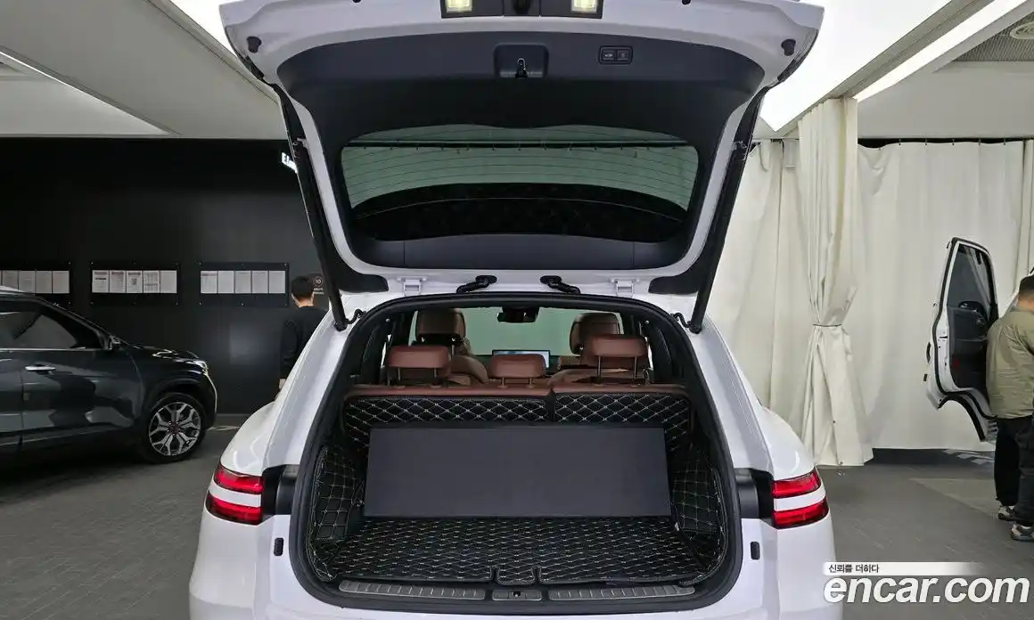 Genesis GV70 2023 2.5 Автомат в Москве № 1143610, фото 20