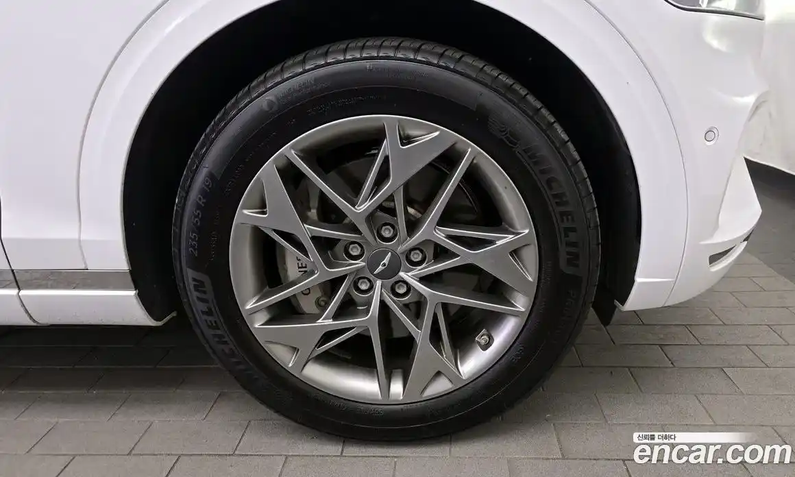 Genesis GV70 2023 2.5 Автомат в Москве № 1143610, фото 5