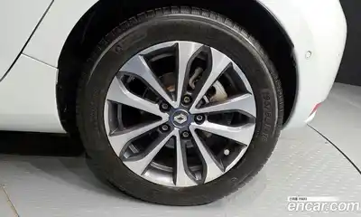 Renault Zoe 2021 0.2 гидро в Москве № 1145403, миниатюра 5