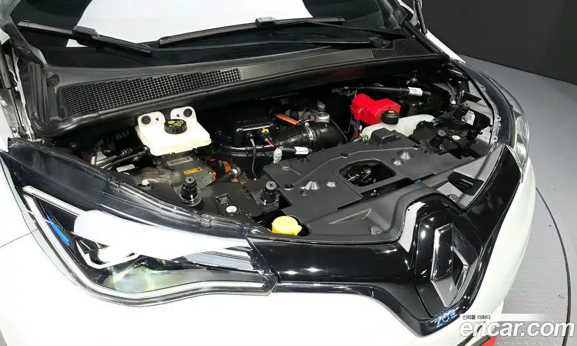 Renault Zoe 2021 0.2 гидро в Москве № 1145403, фото 6