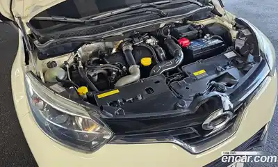 Renault QM3 2014 1.5 Автомат в Москве № 1146467, миниатюра 6