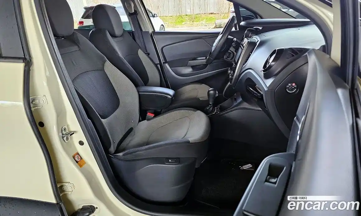 Renault QM3 2014 1.5 Автомат в Москве № 1146467, фото 10