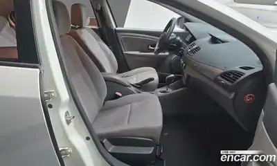 Renault SM3 2009 1.6 гидро в Москве № 1146476, миниатюра 10
