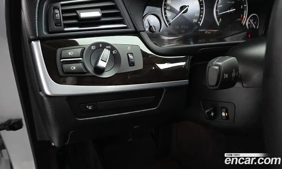 BMW 5-Series 2012 2.0 Автомат в Москве № 1146525, фото 14