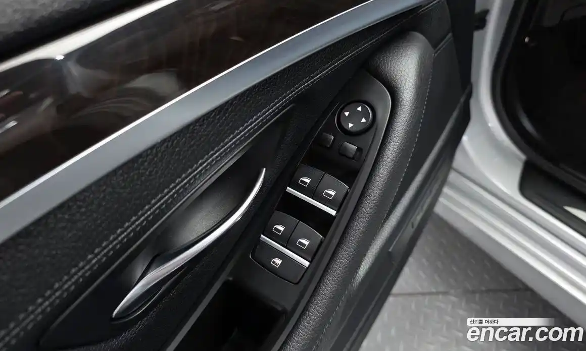 BMW 5-Series 2012 2.0 Автомат в Москве № 1146525, фото 18