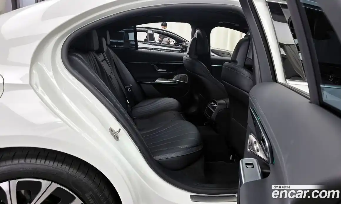 Mercedes-Benz E-Class 2025 2.0 гидро в Москве № 1146946, фото 12