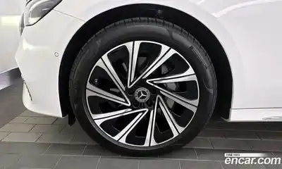 Mercedes-Benz E-Class 2025 2.0 гидро в Москве № 1146946, миниатюра 5