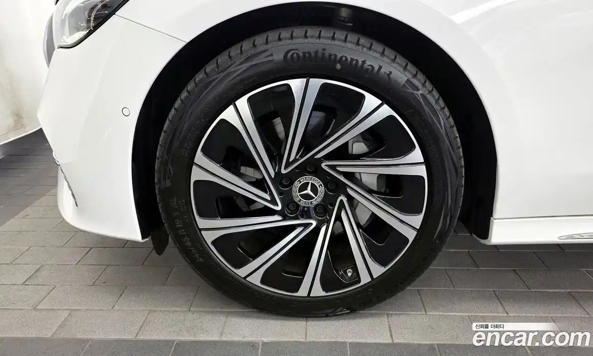 Mercedes-Benz E-Class 2025 2.0 гидро в Москве № 1147000, фото 5