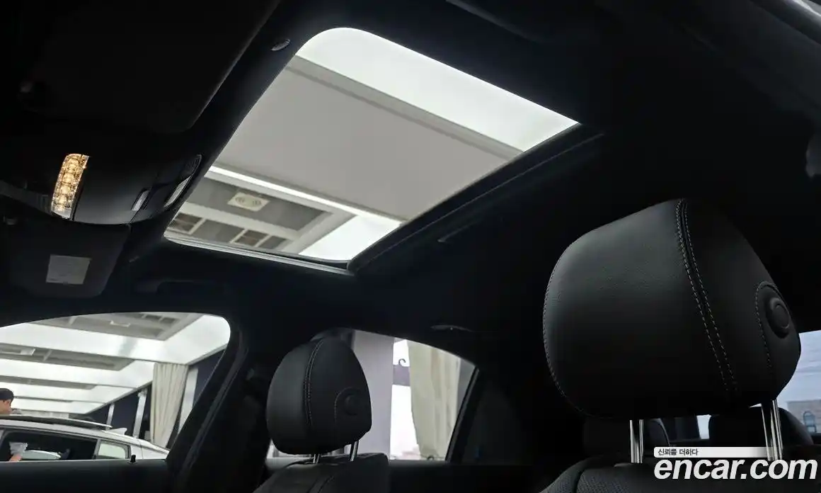 Mercedes-Benz E-Class 2023 2.0 гидро, фото 17