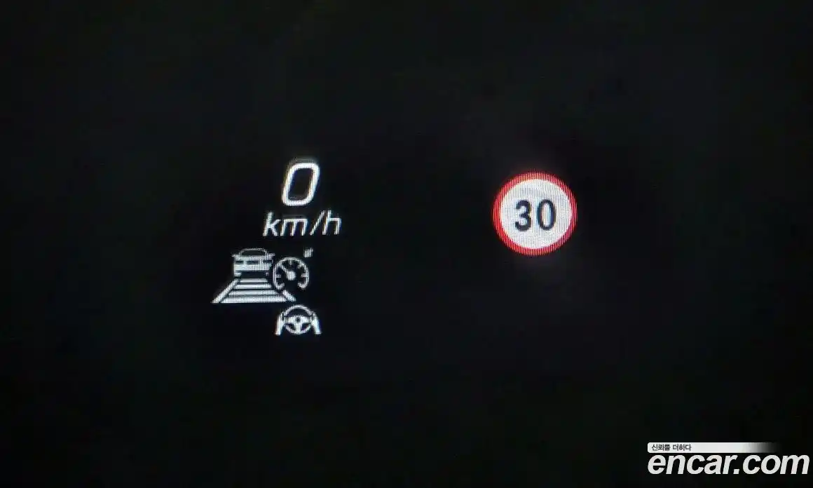 Mercedes-Benz E-Class 2023 2.0 гидро, фото 19