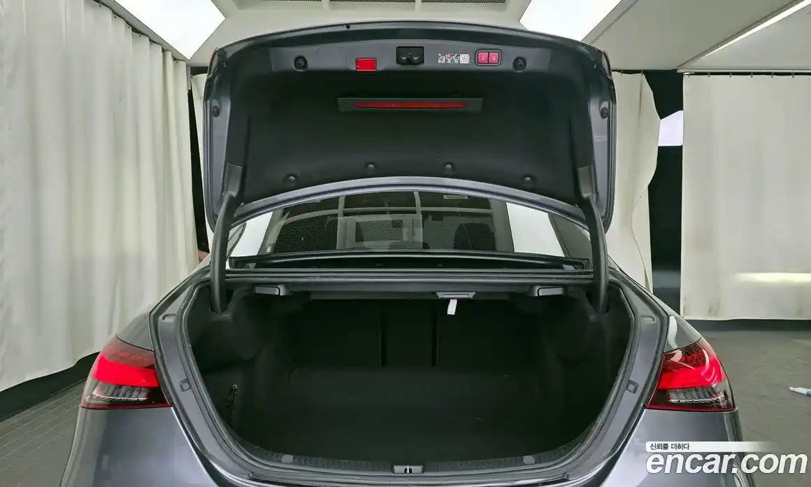 Mercedes-Benz E-Class 2023 2.0 гидро, фото 20