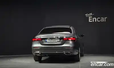 Mercedes-Benz E-Class 2023 2.0 гидро, миниатюра 4