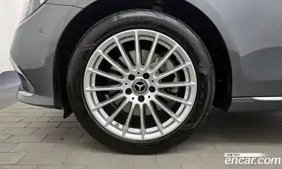 Mercedes-Benz E-Class 2023 2.0 гидро, миниатюра 5
