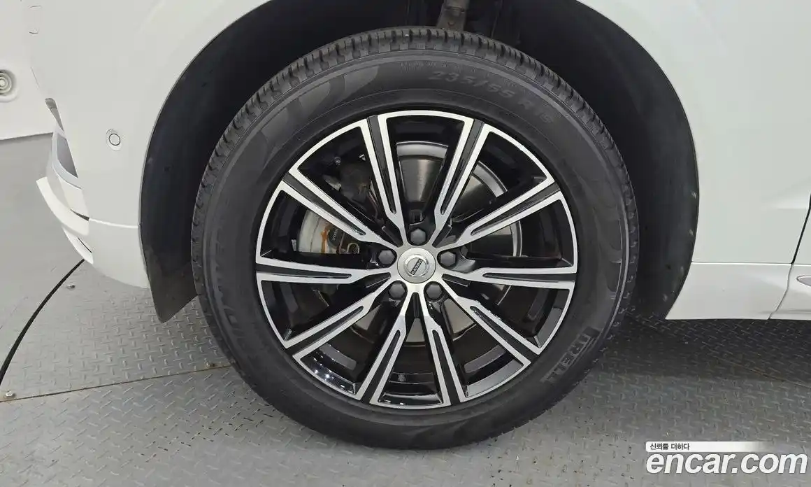 Volvo XC60 2019 2.0 гидро в Москве № 1149159, фото 5