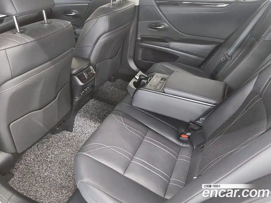 Lexus ES 2020 2.5 вариатор в Москве № 1150930, фото 11