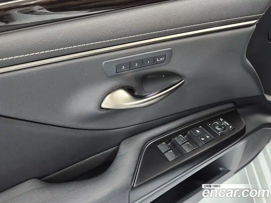 Lexus ES 2020 2.5 вариатор в Москве № 1150930, фото 12