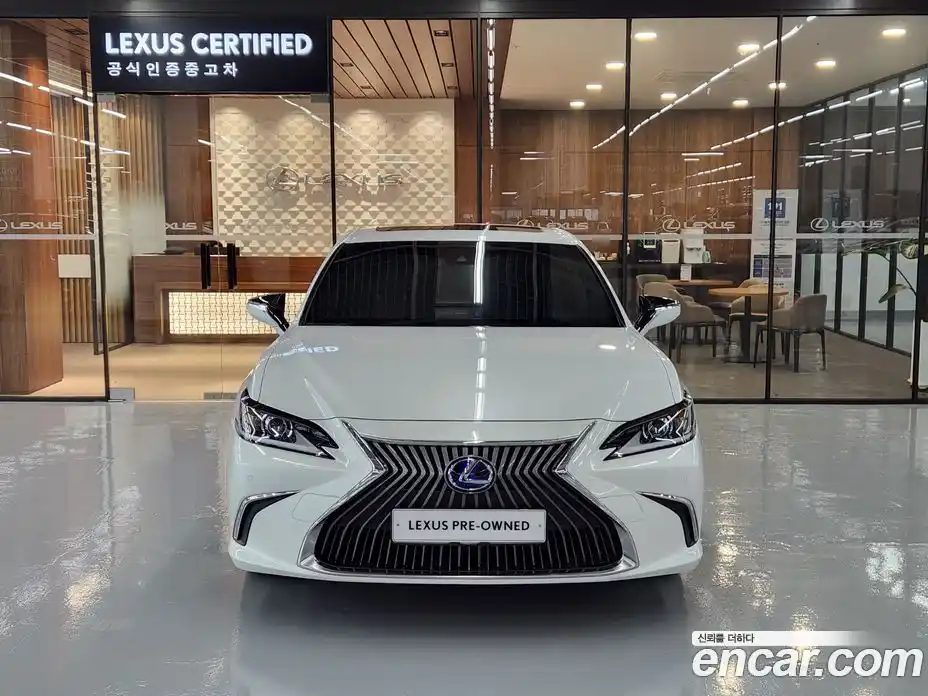 Lexus ES 2020 2.5 вариатор в Москве № 1150930, фото 3