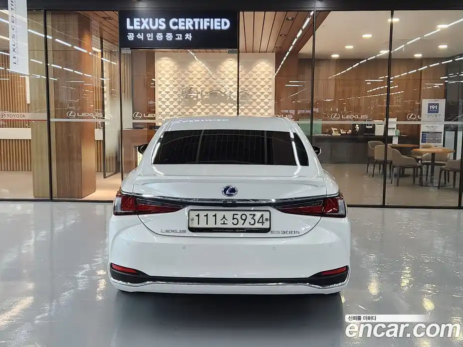 Lexus ES 2020 2.5 вариатор в Москве № 1150930, фото 4