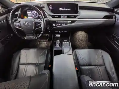 Lexus ES 2020 2.5 вариатор в Москве № 1150930, миниатюра 7