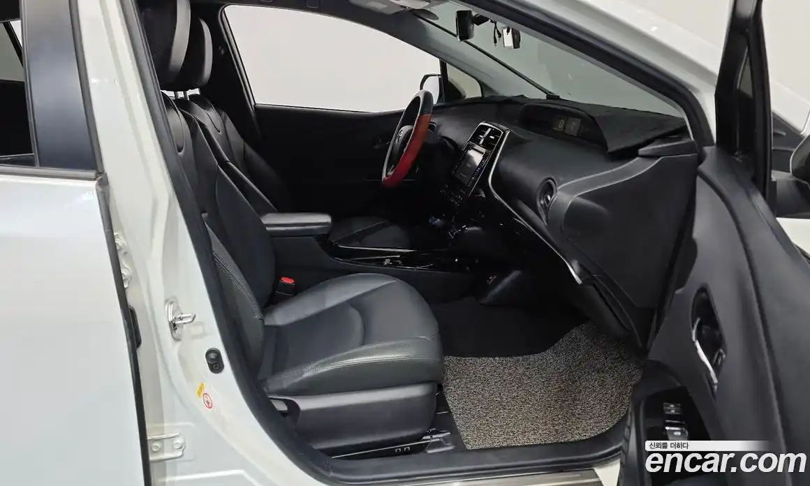 Toyota Prius 2018 1.8 гидро в Москве № 1151710, фото 11