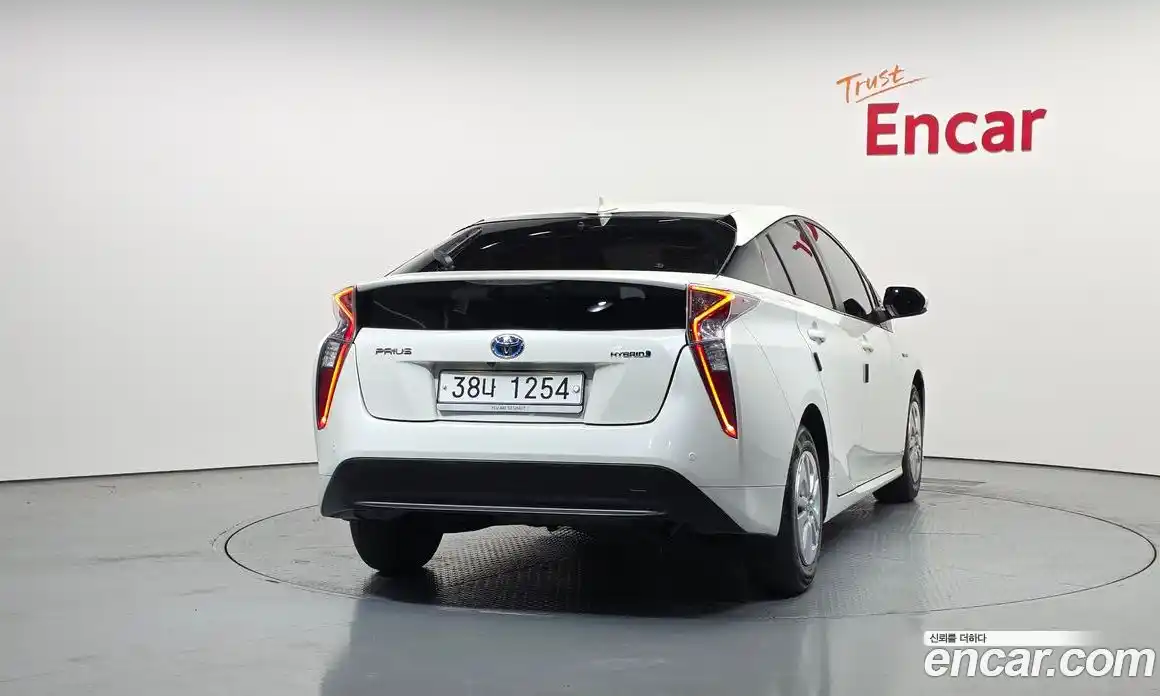 Toyota Prius 2018 1.8 гидро в Москве № 1151710, фото 4