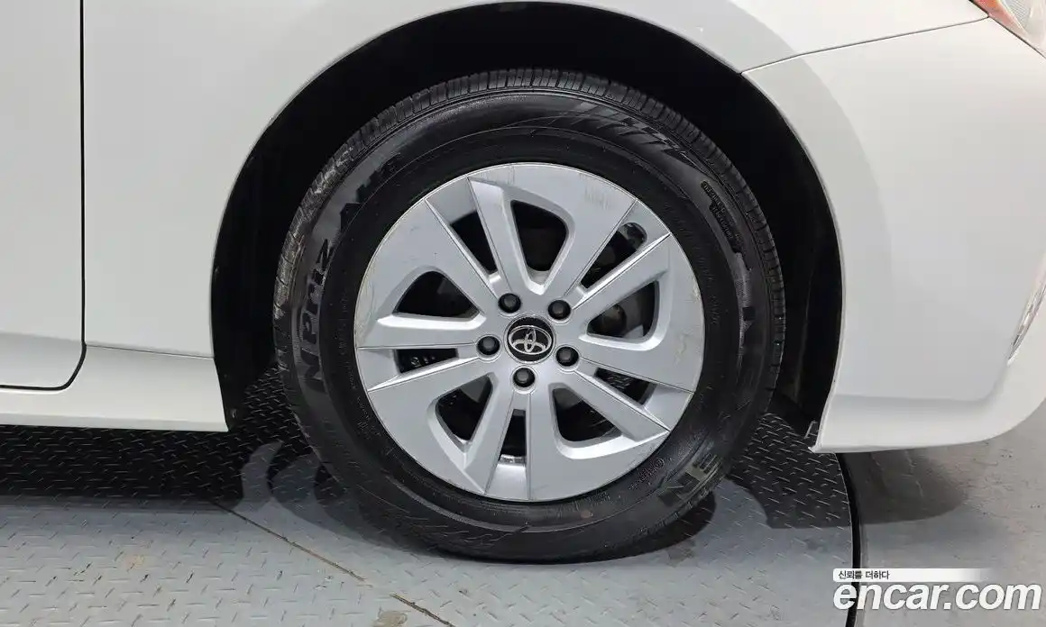 Toyota Prius 2018 1.8 гидро в Москве № 1151710, фото 5