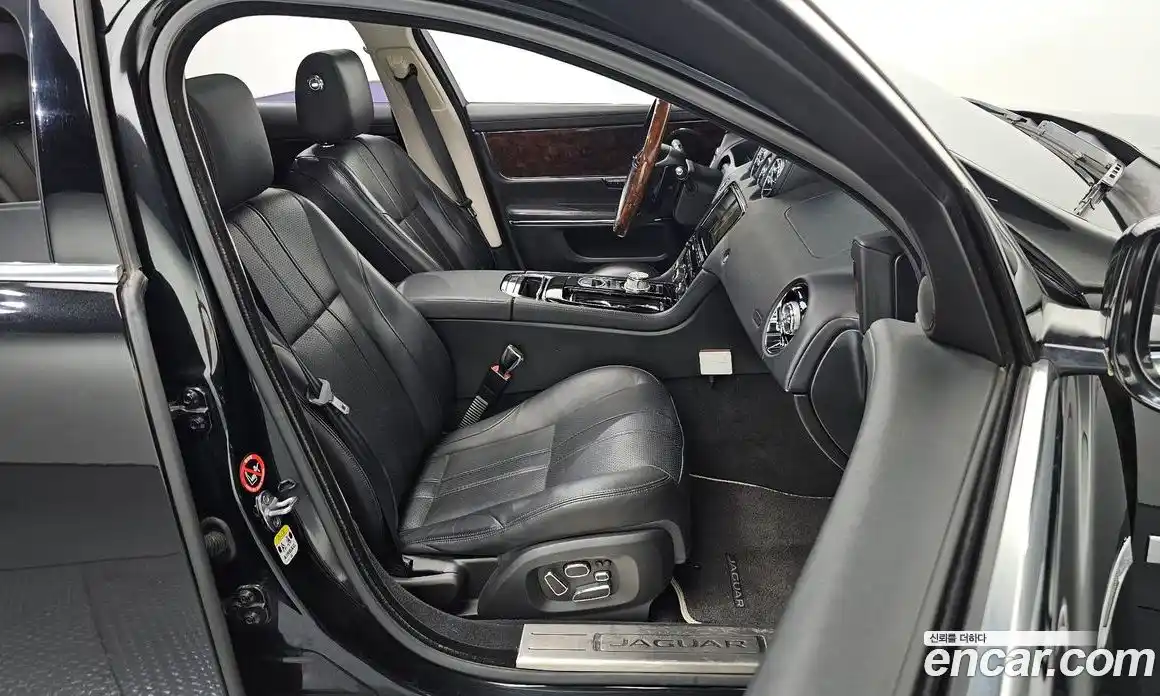 Jaguar XJ 2015 3.0 гидро в Москве № 1152585, фото 12