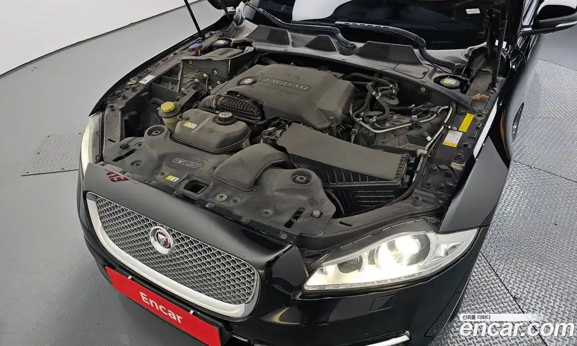 Jaguar XJ 2015 3.0 гидро в Москве № 1152585, фото 6