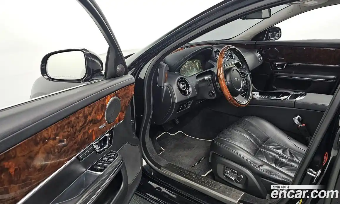 Jaguar XJ 2015 3.0 гидро в Москве № 1152585, фото 10