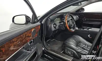 Jaguar XJ 2015 3.0 гидро в Москве № 1152585, миниатюра 10
