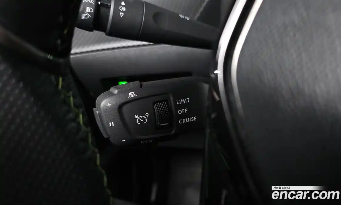 Peugeot 2008 2023 0.1 гидро в Москве № 1152765, фото 17