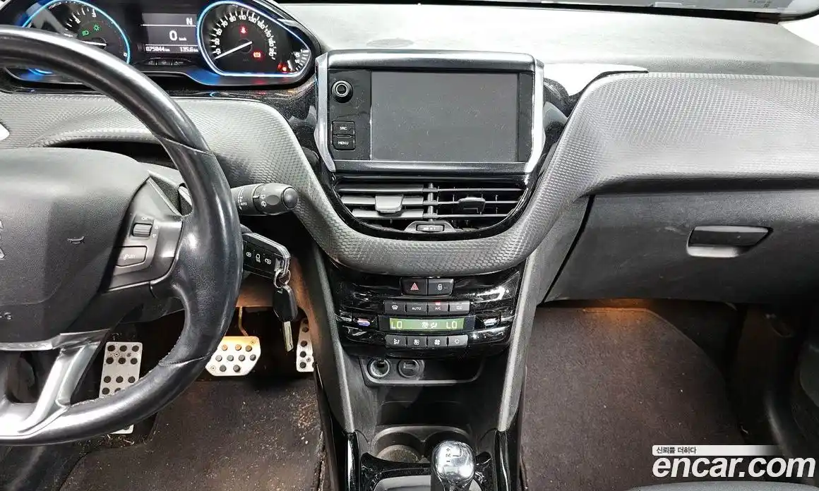 Peugeot 2008 2018 1.6 гидро в Москве № 1152780, фото 14