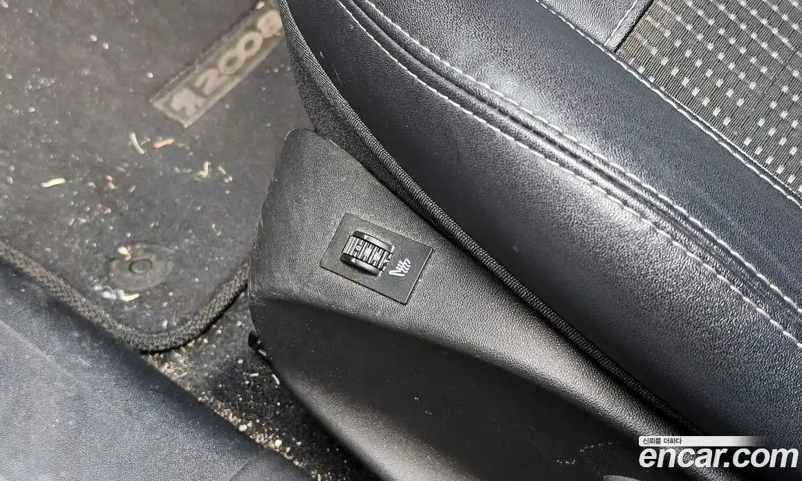 Peugeot 2008 2018 1.6 гидро в Москве № 1152780, фото 18