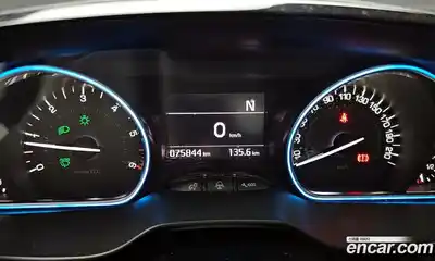 Peugeot 2008 2018 1.6 гидро в Москве № 1152780, миниатюра 8