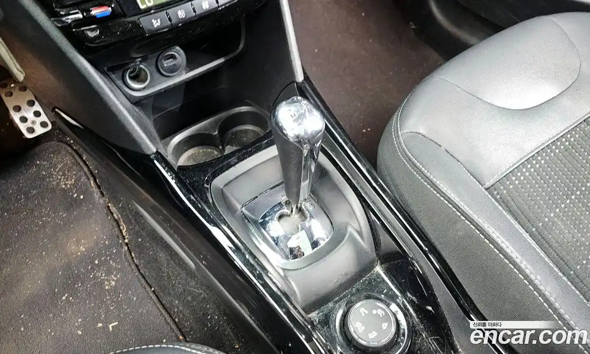 Peugeot 2008 2018 1.6 гидро в Москве № 1152780, фото 9