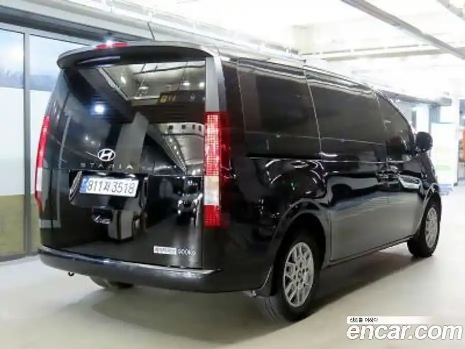 Hyundai Staria 2025 3.5 Автомат в Москве № 1154617, фото 4