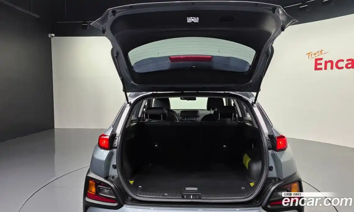 Hyundai Kona 2018 1.6 Автомат в Москве № 1154844, фото 20