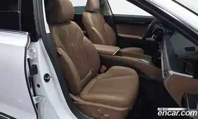 Hyundai Grandeur 2023 2.5 Автомат в Москве № 1154948, миниатюра 10